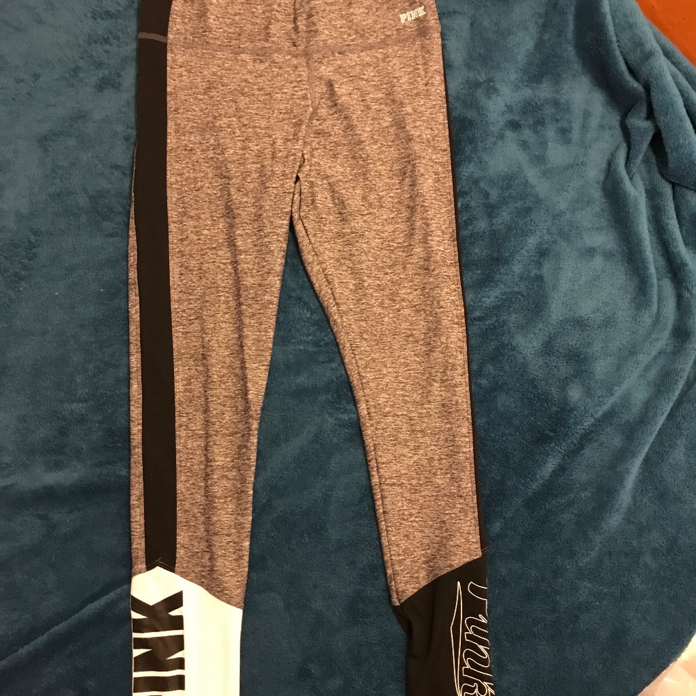 VS PINK - Ultimate Yoga Leggings